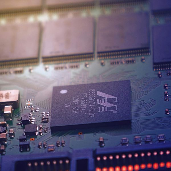 Technology & Electronics-mlsourcing-square-0001